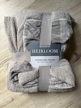 ❣️SOFTEST THROW BLANKET EVER Berkshire Life Heirloom Oversized Gray 60”x70” NEW